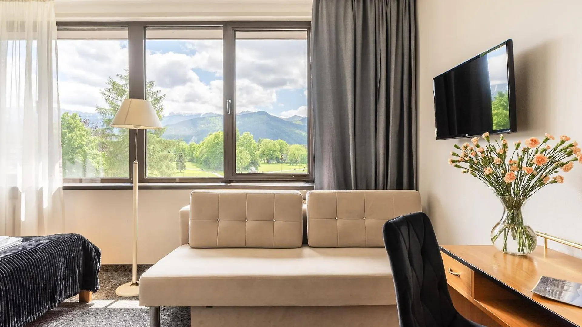 Hotel Helios 300M Od Krupowek Nowy Basen Od 12 Lipca Zakopane Poland